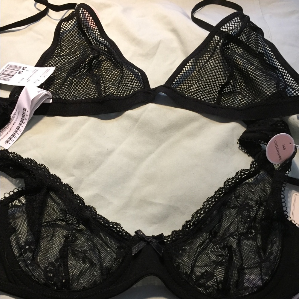 2 black bras